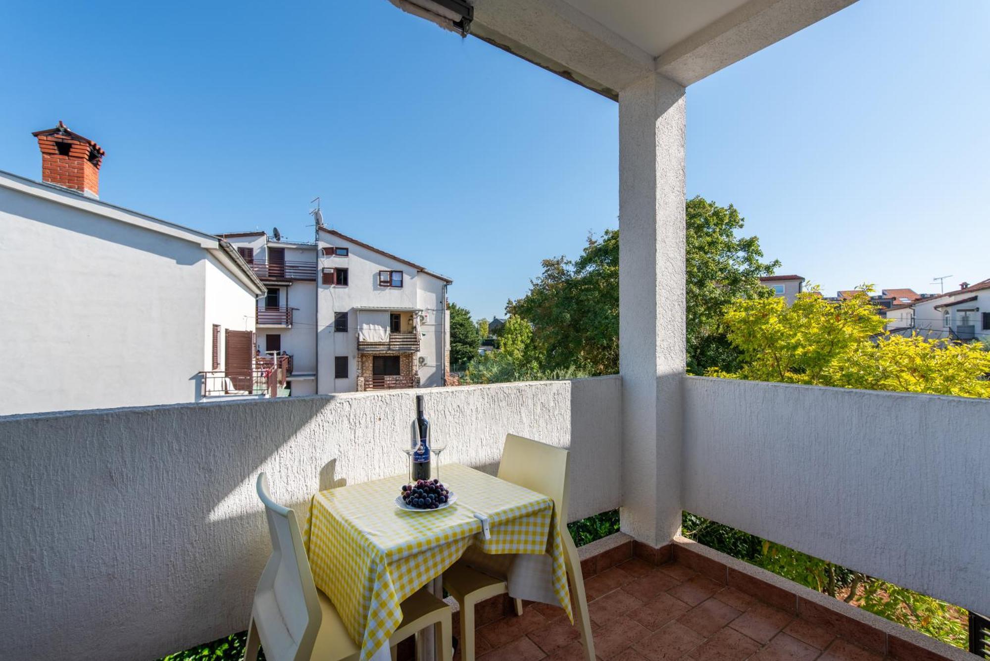 Apartments Villa Falcon Фунтана Экстерьер фото